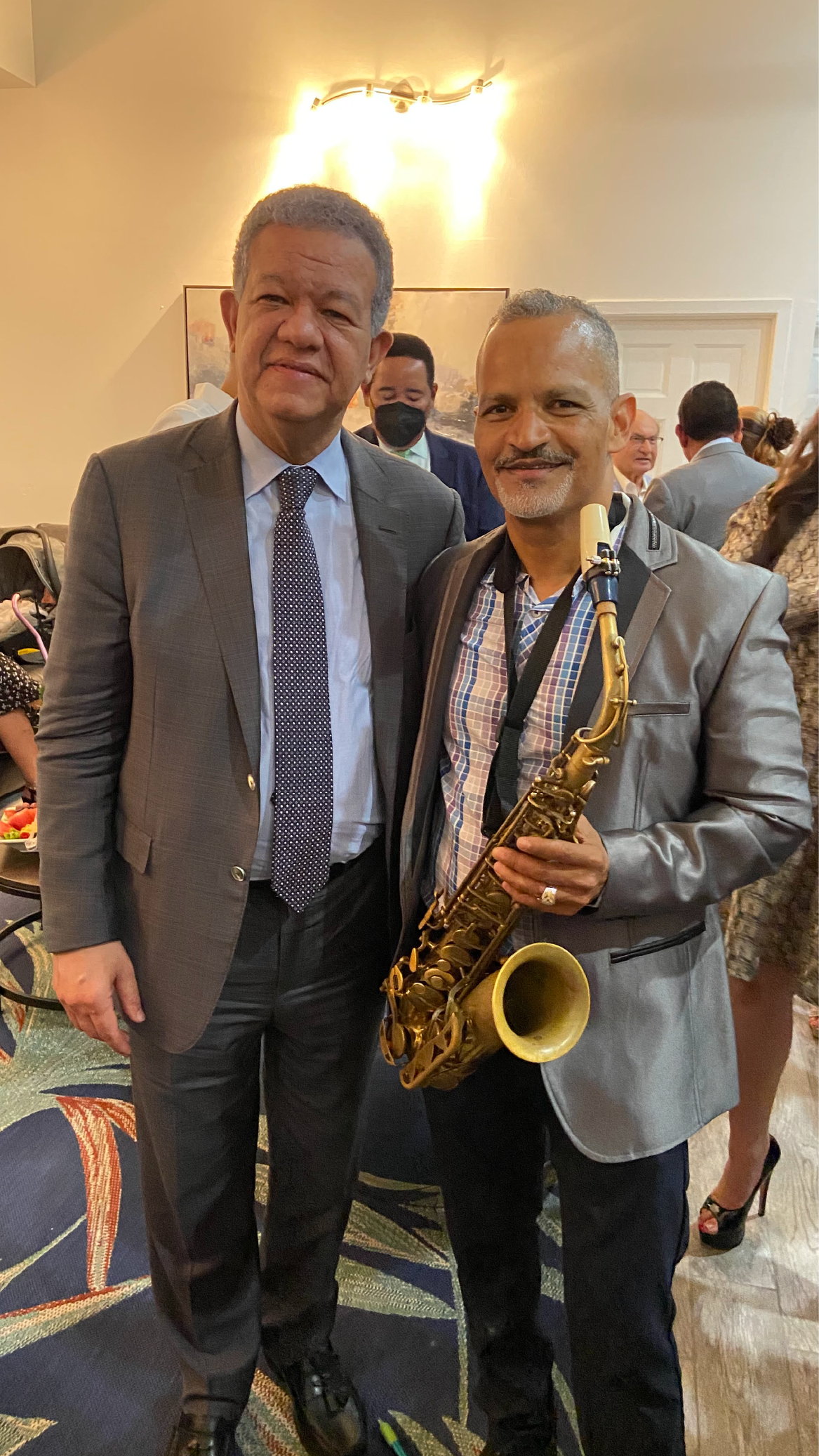 epi-sax-leonel-fernandez